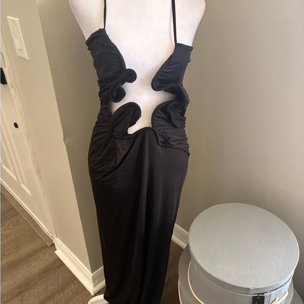 Chic Black Cut-Out Maxi Dress - Picture 2 of 6